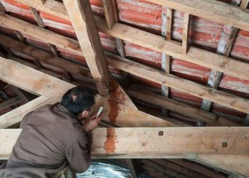 Comprendre la prise en charge de l’assurance habitation en cas de fuite de toiture