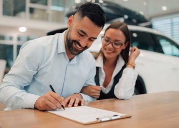 trouvez une assurance auto en ligne pas chère et adaptée à vos besoins. comparez les offres rapidement pour économiser sur votre contrat d'assurance voiture.