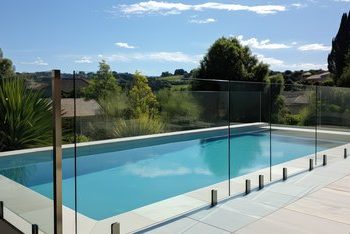 découvrez les essentiels de l'assurance habitation piscine pour 2026 : garanties, conseils et tarifs pour protéger votre bassin en toute sérénité.