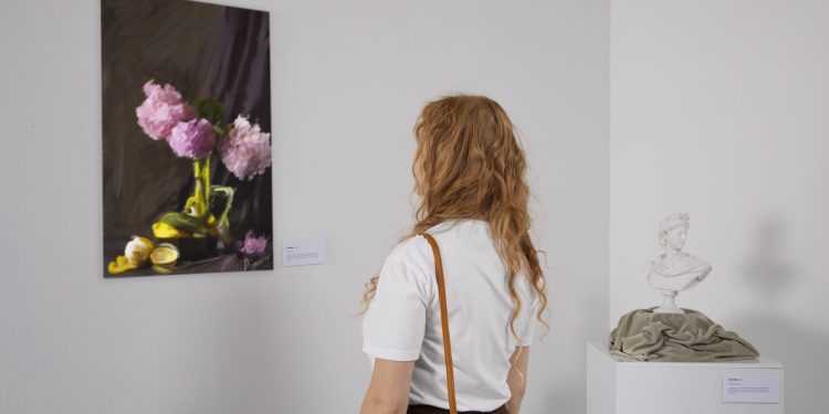 protégez vos œuvres d'art et objets précieux avec une assurance dédiée offrant couverture complète et tranquillité d'esprit.