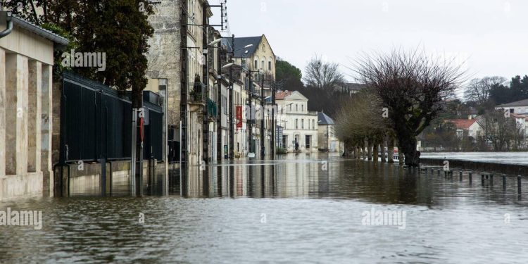 découvrez comment assurer efficacement votre bien contre les inondations à saintes et relever ce défi majeur pour protéger votre patrimoine.