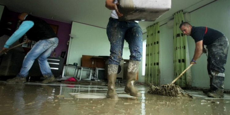 découvrez comment bien gérer votre assurance en cas de crues et inondations pour garantir une indemnisation rapide et efficace.