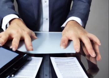 découvrez nos astuces pour optimiser votre crédit immobilier et votre assurance grâce à des techniques de négociation efficaces.
