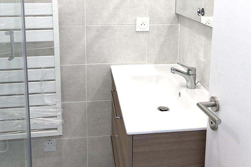 découvrez les revenus précis de lucas, plombier professionnel à nantes, et comprenez les facteurs qui influencent ses gains dans le secteur de la plomberie.