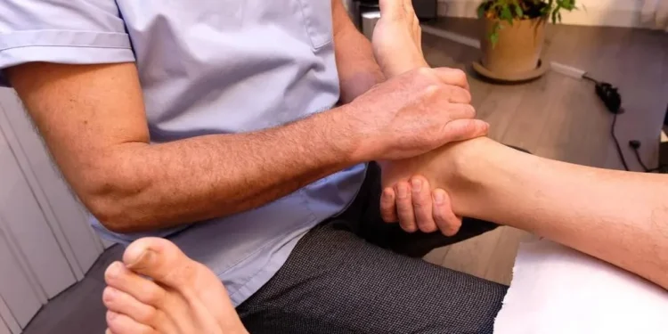 découvrez le salaire net mensuel de chloé, kinésithérapeute à angers, qui s'élève à 2 850 €. informations détaillées sur la rémunération d'un kiné dans cette région.